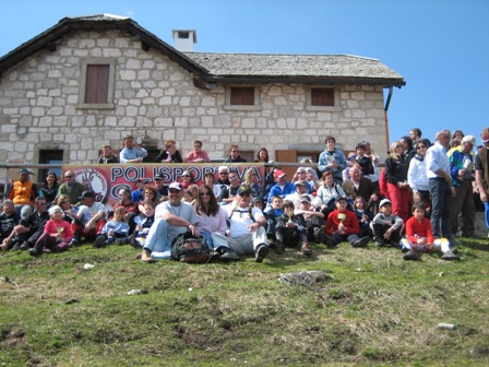 images/stories/immagini/passo giau gara sociale 22 apr 2007 (98).jpg